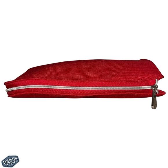 Christian Dior Beauté Red Canvas Travel Cosmetic Pouch – Embossed CD Logo NEW!♥️ - Picture 5 of 9